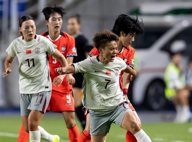 毕竟男女足 毕竟男女足