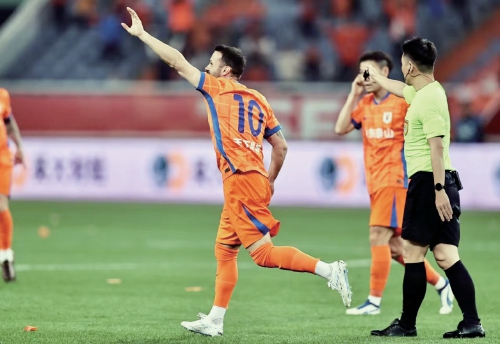 的脚步, 来主帅的人, 则更为重要 的脚步, 来主帅的人, 则更为重要